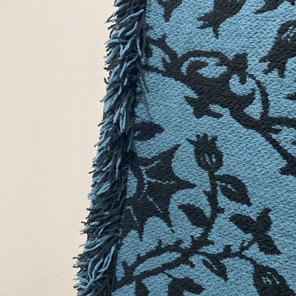 NWT. Cynthia Rowley, decorative throw blanket.